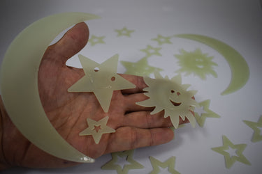 18 Piece Glow in the Dark Smile Stars Wall Ceiling Decor